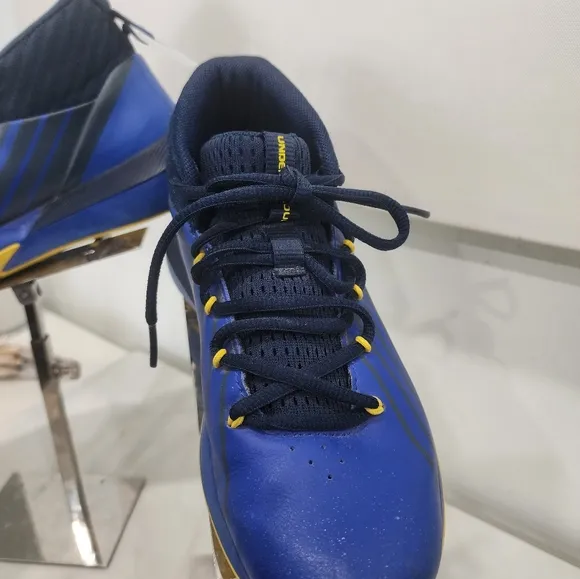 [ UNDER ARMOUR- LOCKDOWN 3 GS- &quot; ROYAL TAXI &quot; boys size 3.5 Sneaker