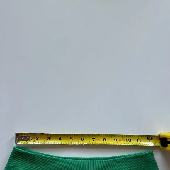 ALO Yoga Seamless Ribbed Favorite Short Lettuce