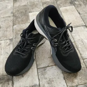 Asics Gel Kayano, Women Size 9