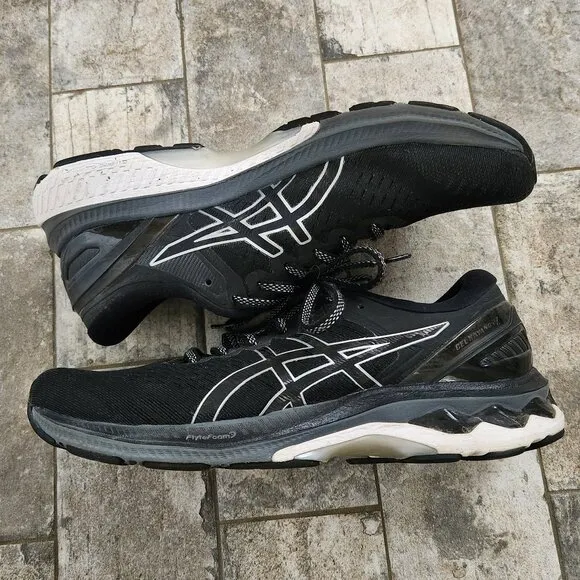 Asics Gel Kayano, Women Size 9