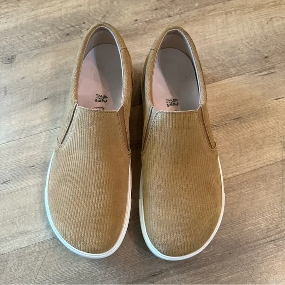 Birkenstock Oswego Slip on Shoes | Cork Brown