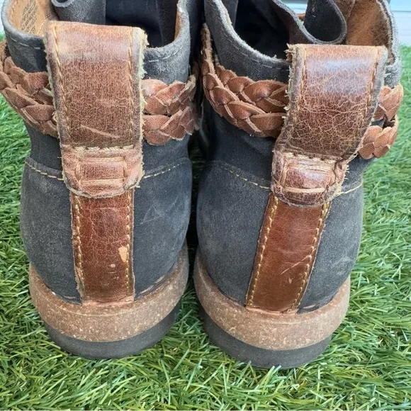 Born Temple Final Boots Dark Gray Distressed Size 10 / EU 42
