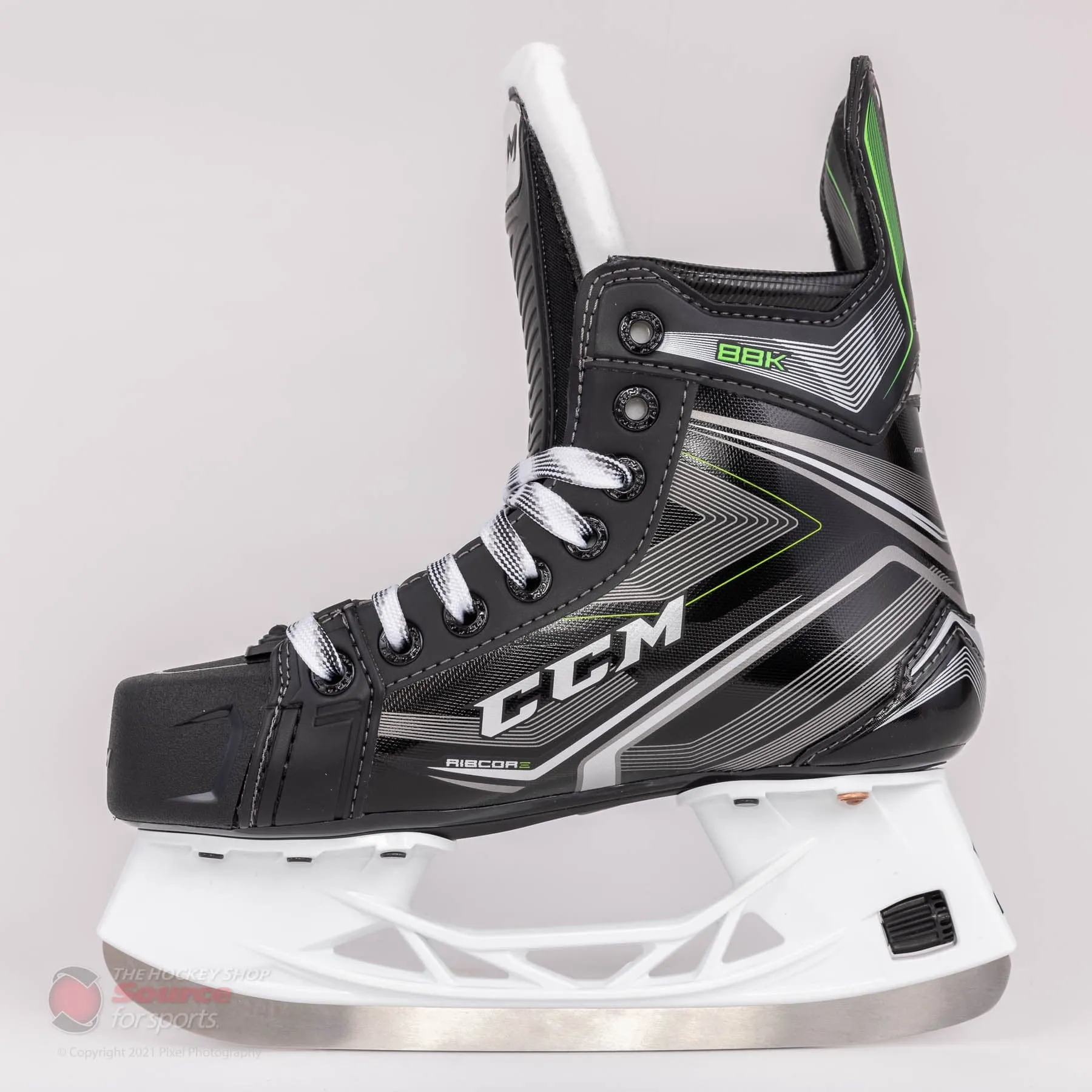 CCM RIBCOR 88K Junior Hockey Skates