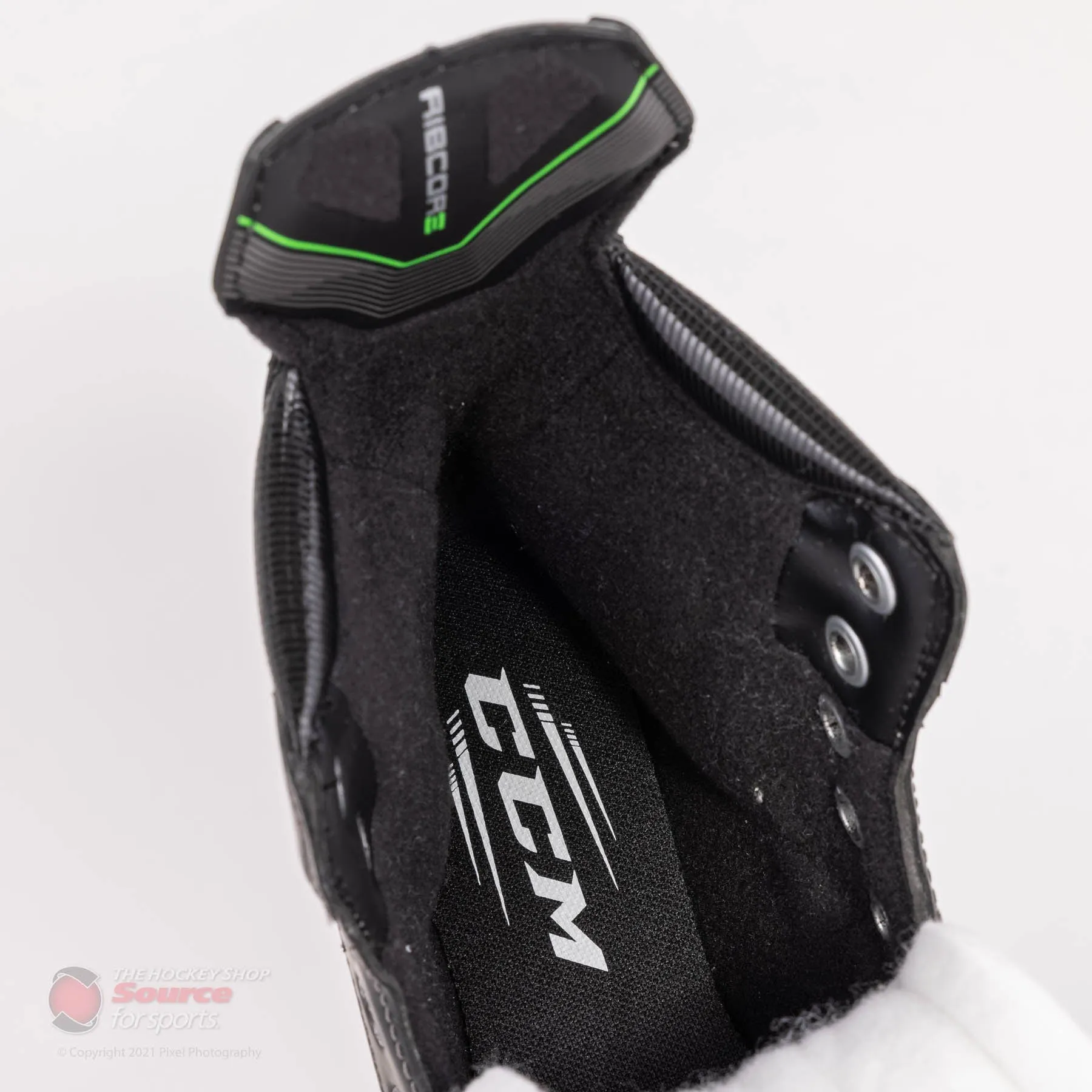 CCM RIBCOR 88K Junior Hockey Skates