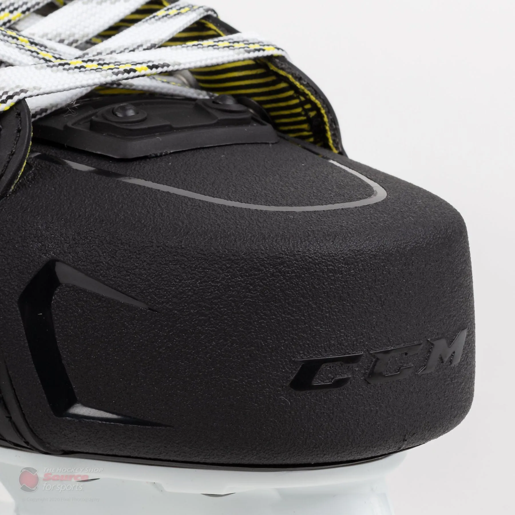 CCM Super Tacks Vector Senior Hockey Skates (2020)