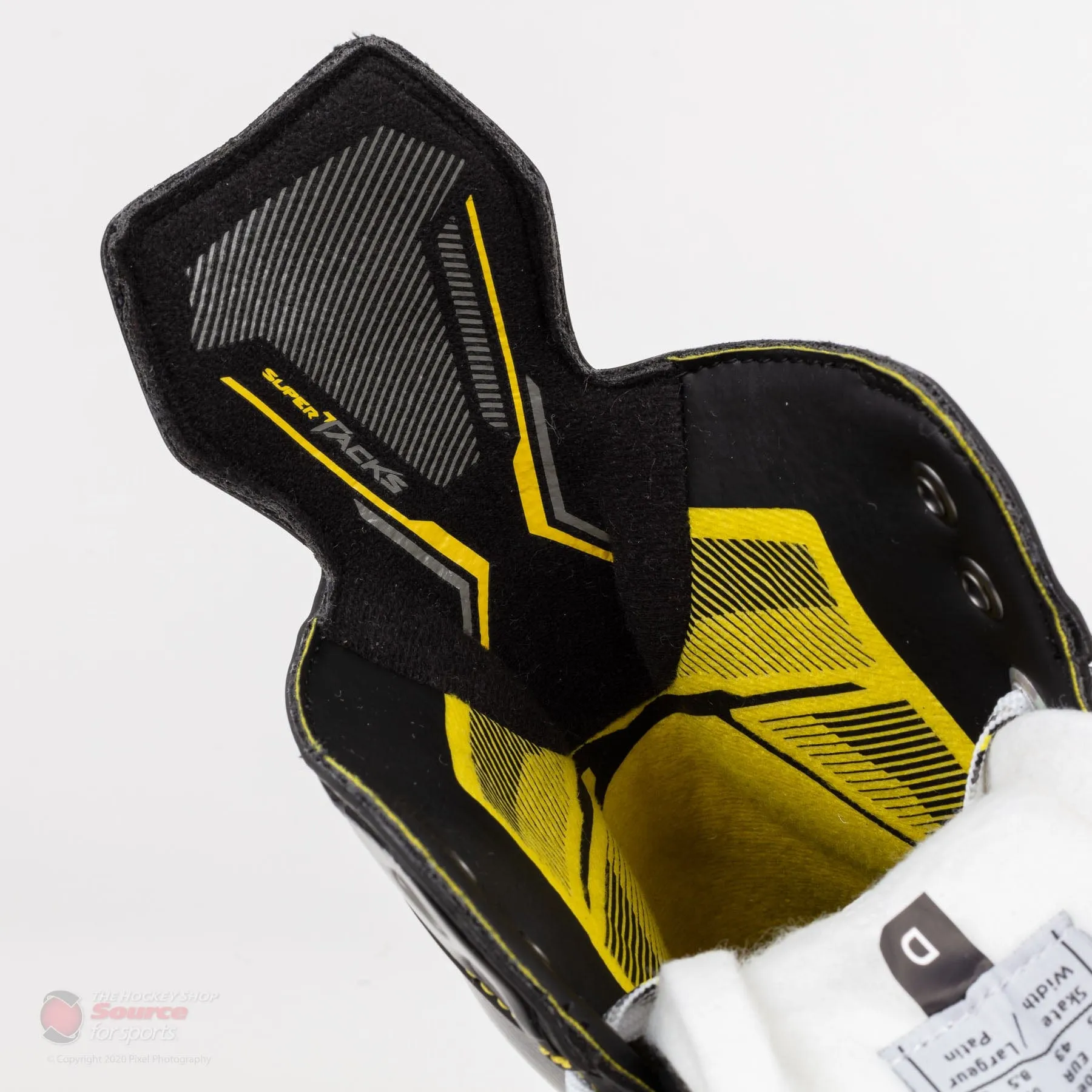 CCM Super Tacks Vector Senior Hockey Skates (2020)