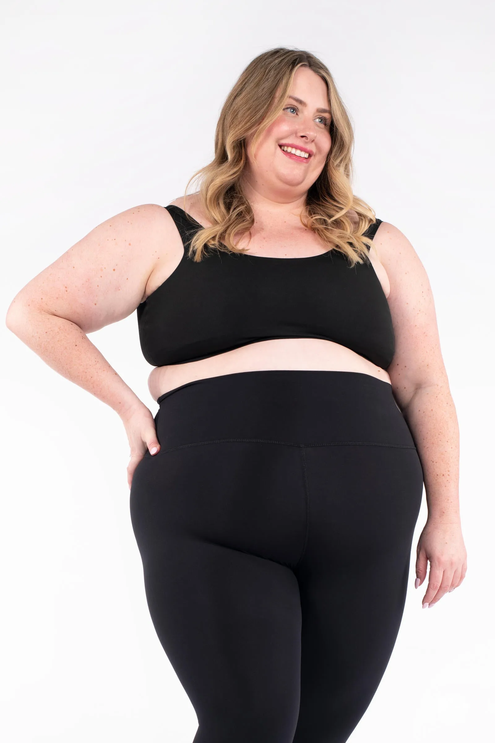 Free Motion Crops Black