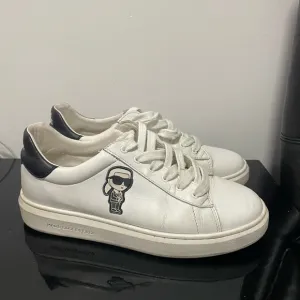 KARL LAGERFELD KIDSLEATHER LACE-UP TRAINERS