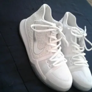 Kyrie irving shoes by nike