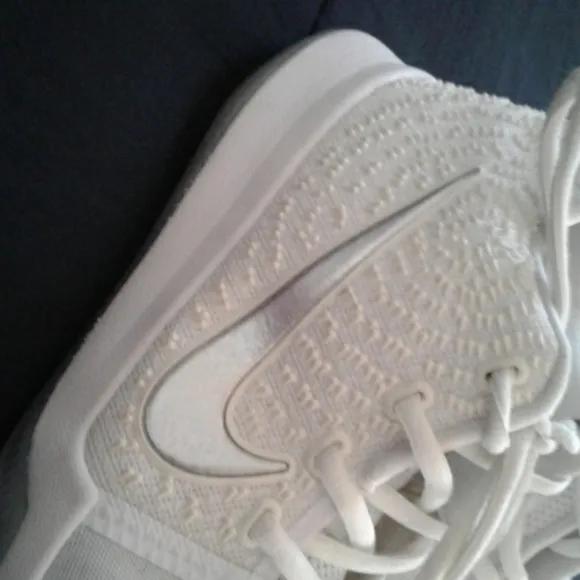Kyrie irving shoes by nike
