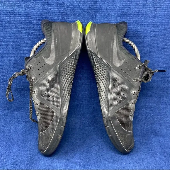 Nike Metcon 2 men’s CrossFit sneakers black/green size 12