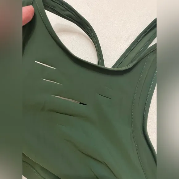 NWOT Alo Yoga Ripped Warrior Sports Bra Size S Forest Green