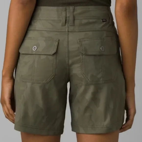 NWT Prana Halle ll 7&quot; Sage Green Camo Shorts Size 4