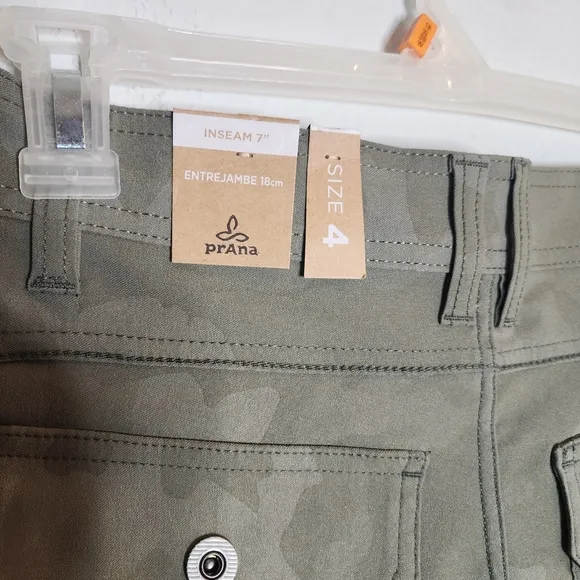 NWT Prana Halle ll 7&quot; Sage Green Camo Shorts Size 4