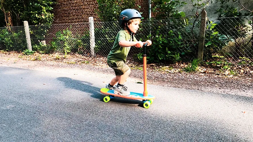 Skatieskootie - skate and scoot in one