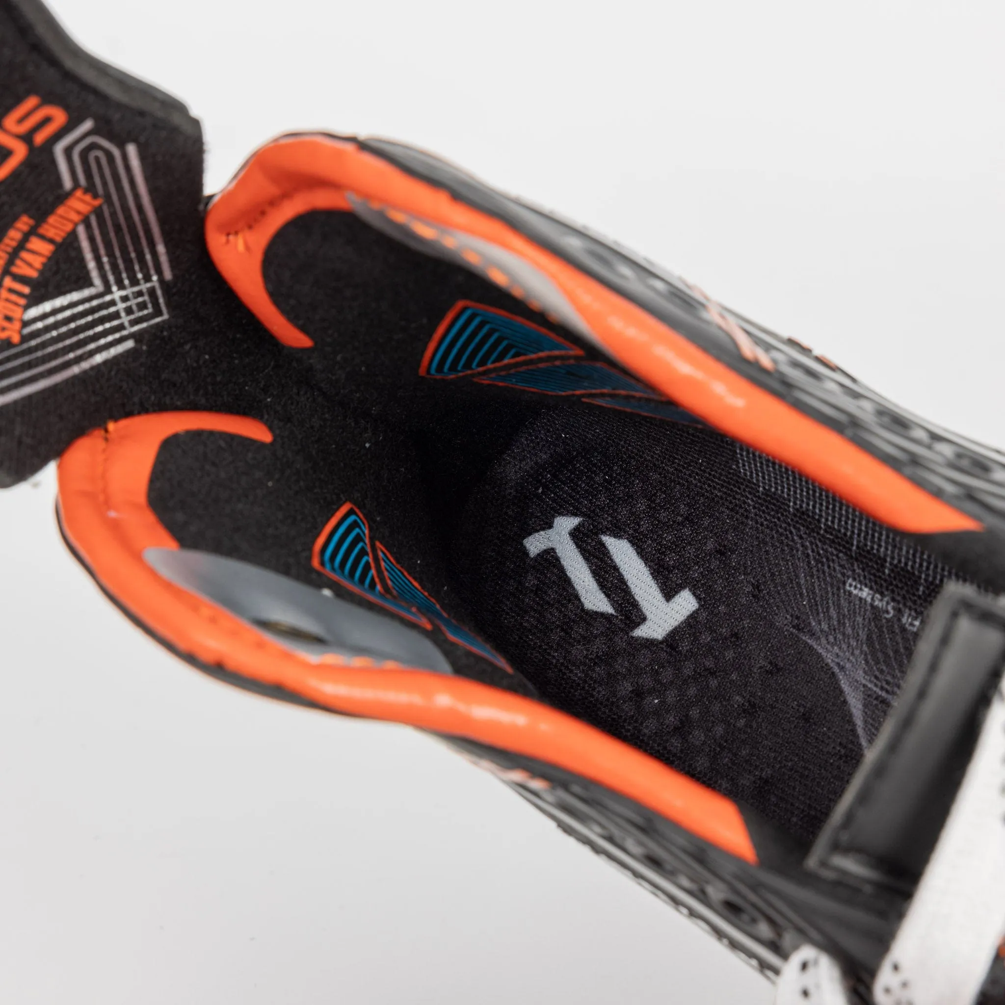 True HZRDUS 7X4 Junior Hockey Skates