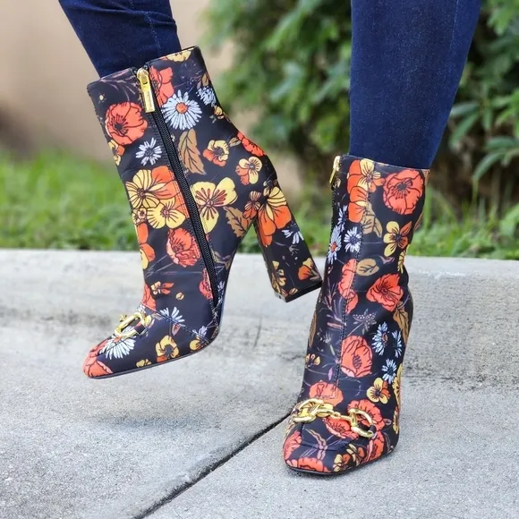 Women Flower Print Square Toe Chain Bit Buckle Block Heel Bootie