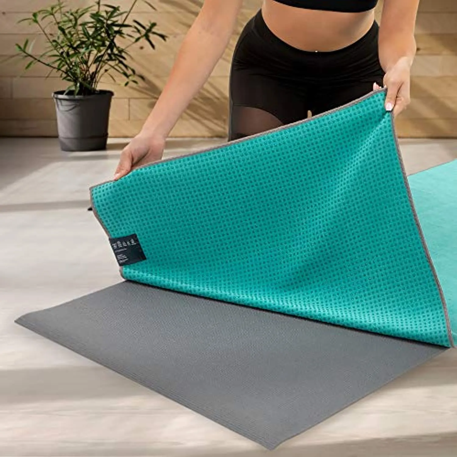 YOGArtisan - Toalla de yoga caliente, microfibra antideslizante, toallitas de fitness, ultra absorbentes, secado rápido, fundas para colchoneta para estirar, meditación y Bikram